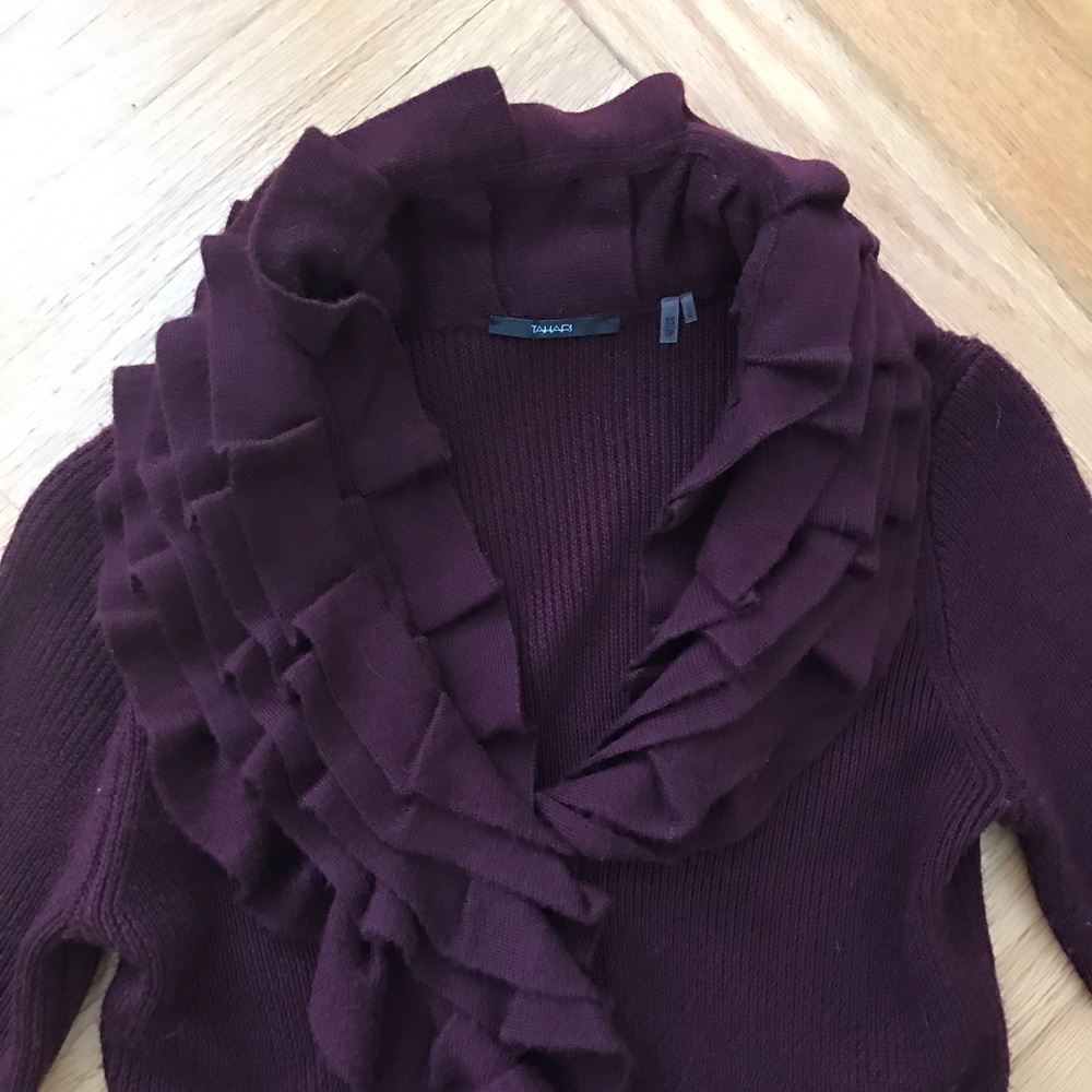 Tahari long fitted burgundy sweater xs